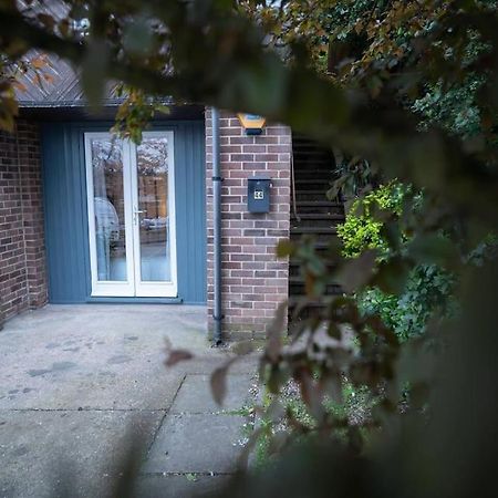 Cosy Hideaway In Nottingham Apartment Exterior photo