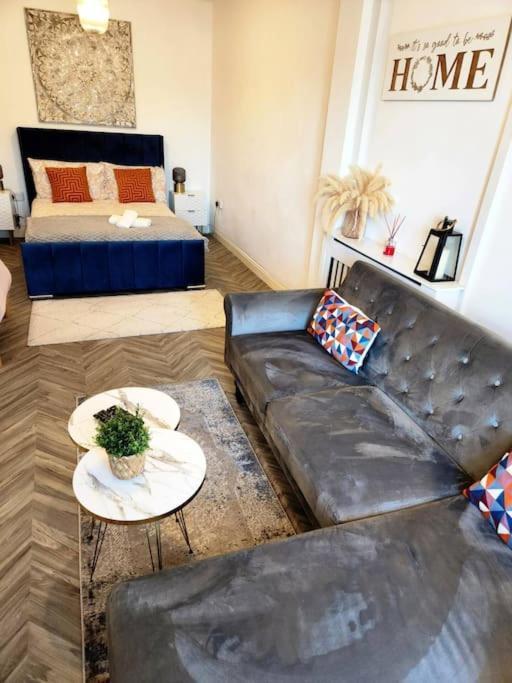 Cosy Hideaway In Nottingham Apartment Exterior photo